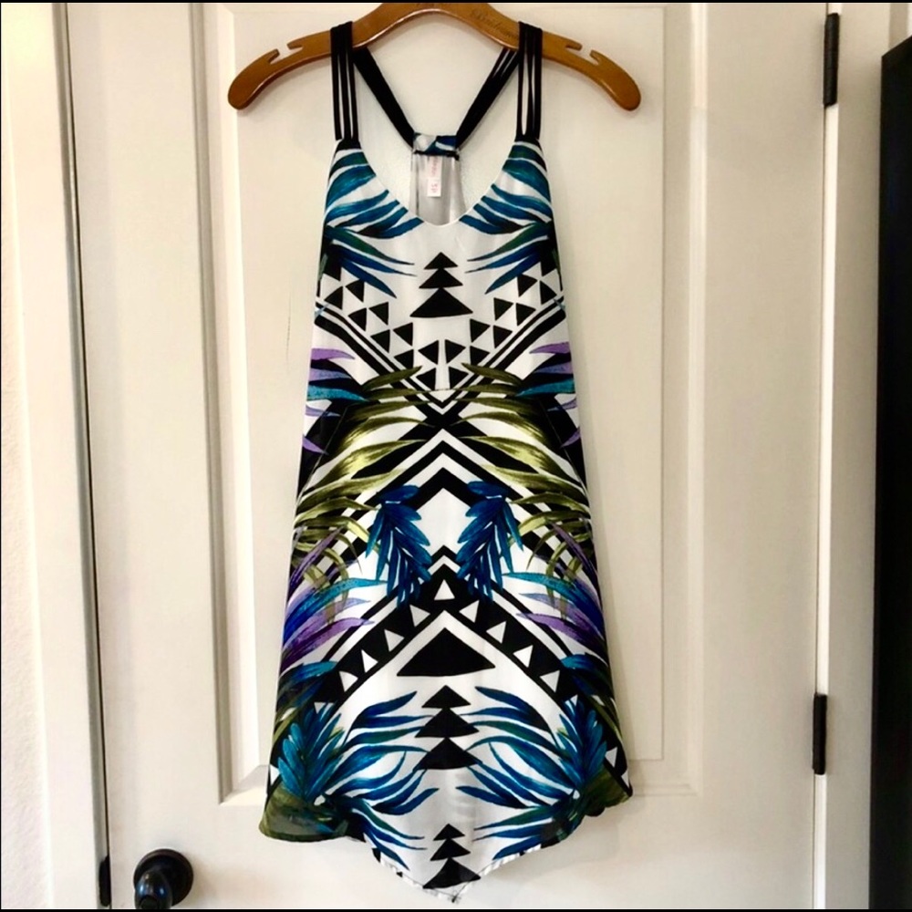 Xhilaration Modern Geometric Dress Large